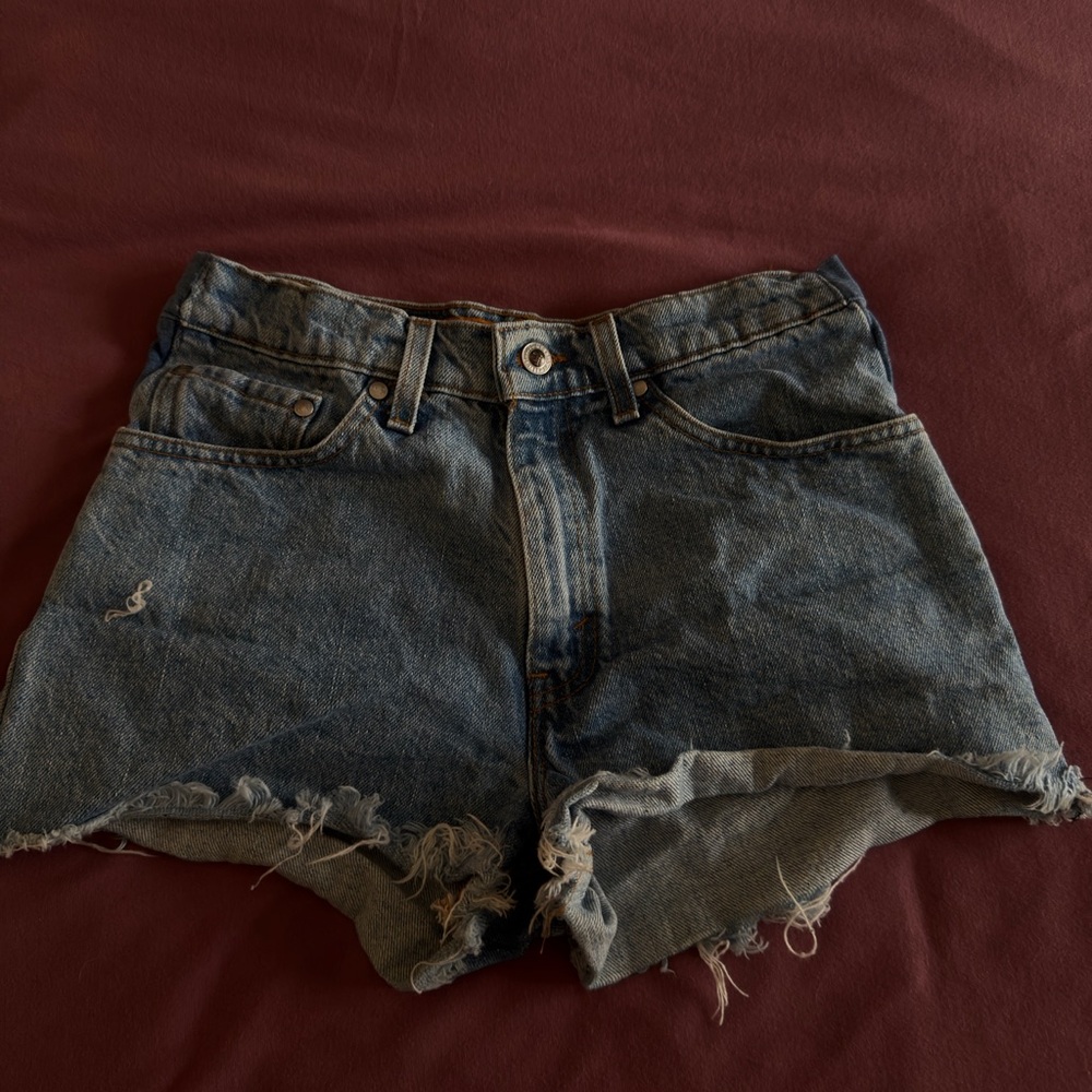 VINTAGE Levi’s Denim Cutoff Women Shorts